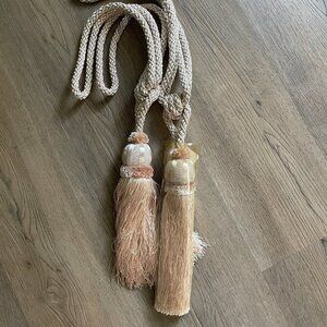 Europa Tex Ivory sugar Cube New Tassell Curtain Pulls Elegant!